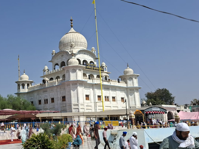 ਸੁਖਬੀਰ ਸਿੰਘ ਬਾਦਲ ਅਤੇ ਅਮਰਿੰਦਰ ਸਿੰਘ ਰਾਜਾ ਵੜਿੰਗ ਨੇ 40 ਮੁਕਤਿਆਂ ਦੀ ਲਾਸਾਨੀ ਸ਼ਹਾਦਤ ਨੂੰ ਕੀਤਾ ਪ੍ਰਣਾਮ