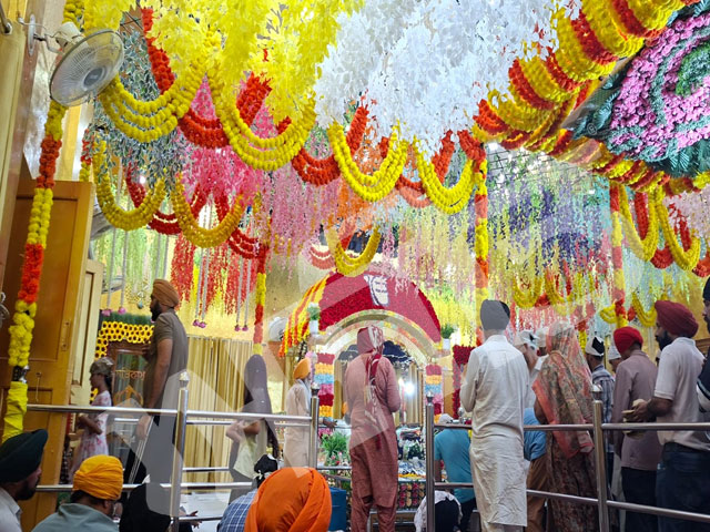  40 ਮੁਕਤਿਆਂ ਅਤੇ ਸਮੂਹ ਸ਼ਹੀਦ ਸਿੰਘਾਂ ਦੇ ਸ਼ਹੀਦੀ ਦਿਹਾੜੇ 'ਤੇ ਸੰਗਤਾਂ ਦੀ ਆਮਦ ਜਾਰੀ