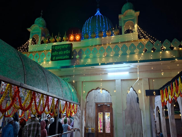  40 ਮੁਕਤਿਆਂ ਅਤੇ ਸਮੂਹ ਸ਼ਹੀਦ ਸਿੰਘਾਂ ਦੇ ਸ਼ਹੀਦੀ ਦਿਹਾੜੇ 'ਤੇ ਸੰਗਤਾਂ ਦੀ ਆਮਦ ਜਾਰੀ