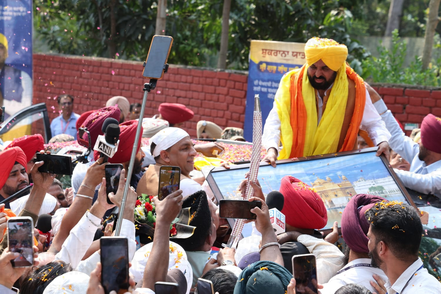 ਜਲੰਧਰ ’ਚ ਮੁੱਖ ਮੰਤਰੀ ਮਾਨ ਦੀ ਸ਼ੁਕਰਾਨਾ ਯਾਤਰਾ, ਭਾਜਪਾ ’ਤੇ ਮੁੜ ਸਾਧੇ ਨਿਸ਼ਾਨੇ