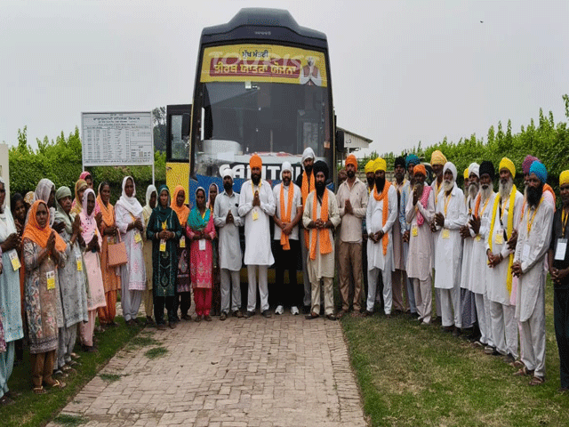 ਸਰਹੱਦੀ ਪਿੰਡ ਛੰਨ ਕੱਲੇਵਾਲ ਤੋਂ ਮੁੱਖ ਮੰਤਰੀ ਤੀਰਥ ਯਾਤਰਾ ਤਹਿਤ ਬੱਸ ਹੋਈ ਰਵਾਨਾ