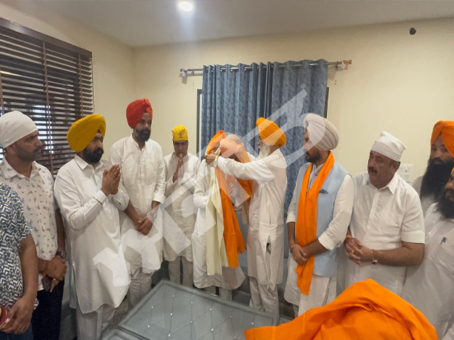 ਪੰਜਾਬ ਭਾਜਪਾ ਦੇ ਪ੍ਰਧਾਨ ਕੇਵਲ ਸਿੰਘ ਢਿੱਲੋ ਤਖ਼ਤ ਸ੍ਰੀ ਕੇਸਗੜ੍ਹ ਸਾਹਿਬ ਵਿਖੇ ਸ਼ੁਕਰਾਨੇ ਵਜੋਂ ਹੋਏ ਨਤਮਸਤਕ