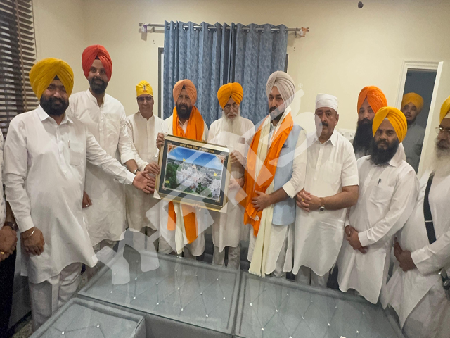 ਪੰਜਾਬ ਭਾਜਪਾ ਦੇ ਪ੍ਰਧਾਨ ਕੇਵਲ ਸਿੰਘ ਢਿੱਲੋ ਤਖ਼ਤ ਸ੍ਰੀ ਕੇਸਗੜ੍ਹ ਸਾਹਿਬ ਵਿਖੇ ਸ਼ੁਕਰਾਨੇ ਵਜੋਂ ਹੋਏ ਨਤਮਸਤਕ