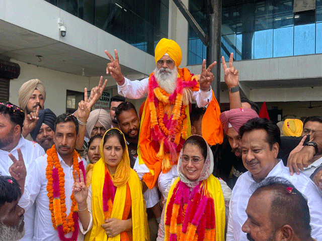 ਅਵਤਾਰ ਸਿੰਘ ਤਾਰੀ ਨਗਰ ਕੌਂਸਲ ਦੇ ਪ੍ਰਧਾਨ ਅਤੇ ਕਰਮਜੀਤ ਕੌਰ ਮੀਤ ਪ੍ਰਧਾਨ ਬਣੇ