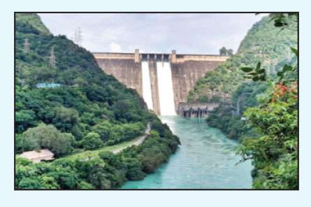 ਭਾਖੜਾ ਡੈਮ ’ਚ ਪਾਣੀ ਦਾ ਪੱਧਰ 1571.75 ਫੁੱਟ