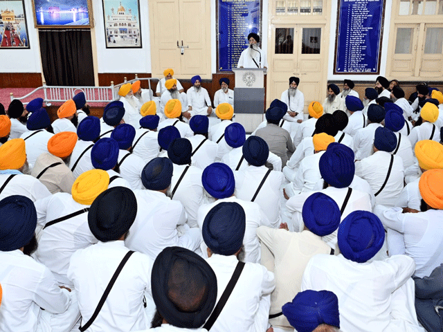ਧਰਮ ਪ੍ਰਚਾਰ ਲਹਿਰ ਨੂੰ ਹੋਰ ਪ੍ਰਭਾਵਸ਼ਾਲੀ ਬਨਾਉਣ ਲਈ ਐਡਵੋਕੇਟ ਧਾਮੀ ਨੇ ਮਾਝਾ ਜ਼ੋਨ ਦੇ ਪ੍ਰਚਾਰਕ, ਢਾਡੀ ਤੇ ਕਵੀਸ਼ਰ ਸਿੰਘਾਂ ਨਾਲ ਕੀਤੀ ਇਕੱਤਰਤਾ
