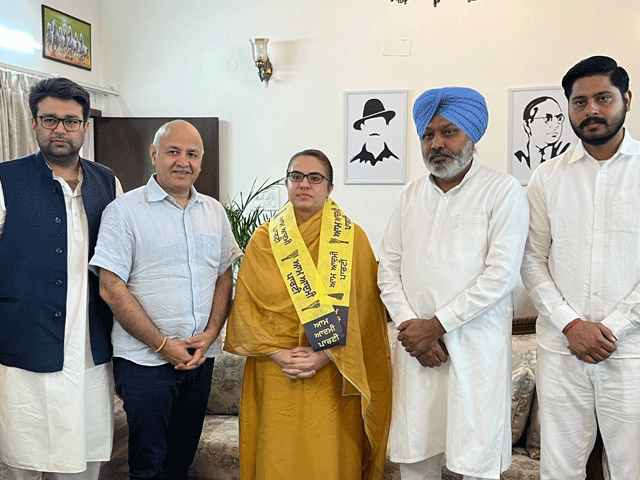 ਅਬੋਹਰ ਦੀ ਪ੍ਰਸਿੱਧ ਸਮਾਜ ਸੇਵਿਕਾ ਡਾ. ਸੁਹਾਨੀ ਡੋਡਾ ‘ਆਪ’ ’ਚ ਸ਼ਾਮਿਲ

