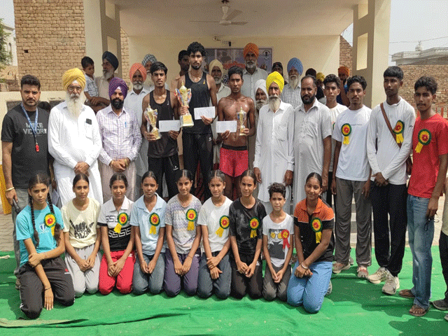 ਡਿਫੈਂਸ ਅਕੈਡਮੀ ਦਿਉਣ ਵਲੋਂ ਐਥਲੈਟਿਕ ਟੂਰਨਾਮੈਂਟ ਕਰਵਾਇਆ ਗਿਆ 