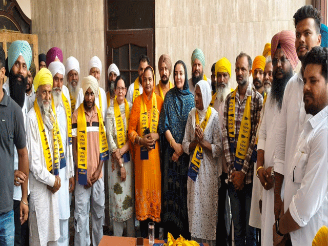 ਪਿੰਡ ਹੇਤਮਪੁਰਾ ਦੇ 20 ਪਰਿਵਾਰ ਕਾਂਗਰਸ ਨੂੰ ਛੱਡ ਕੇ 'ਆਪ' 'ਚ ਸ਼ਾਮਿਲ