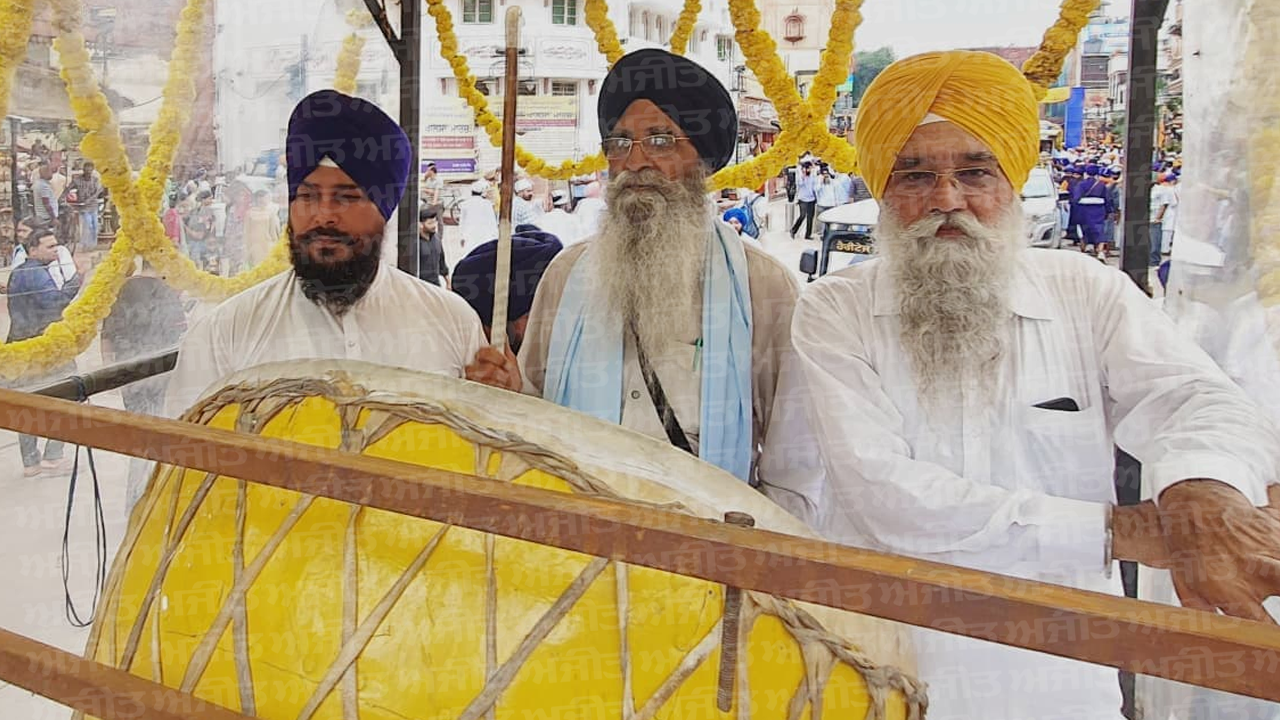  ਸ੍ਰੀ ਅਕਾਲ ਤਖਤ ਸਾਹਿਬ ਤੋਂ ਆਰੰਭ ਹੋਏ ਮੀਰੀ ਪੀਰੀ ਖਾਲਸਾ ਮਾਰਚ ਦੇ ਅੰਮ੍ਰਿਤਸਰ ਦੇ ਵਿਰਾਸਤੀ ਮਾਰਗ ਤੋਂ ਗੁਜ਼ਰਦੇ ਸਮੇਂ ਦੀਆਂ ਤਸਵੀਰਾਂ