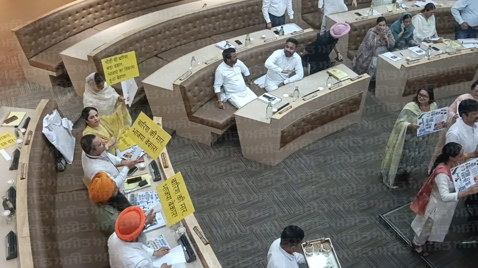 ਚੰਡੀਗੜ੍ਹ ਹਾਊਸ ਮੀਟਿੰਗ ਦੇ ਵਿਚ ਹੋਇਆ ਹਗਾਮਾ