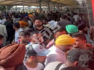 ਰਾਜਾਸਾਂਸੀ ਹਵਾਈ ਅੱਡੇ ’ਤੇ ਨਿੱਜੀ ਹਵਾਈ ਕੰਪਨੀ ਦੀ ਉਡਾਣ 17-18 ਘੰਟੇ ਲੇਟ, ਯਾਤਰੀਆਂ ਦਾ ਫੁੱਟਿਆ ਗੁੱਸਾ