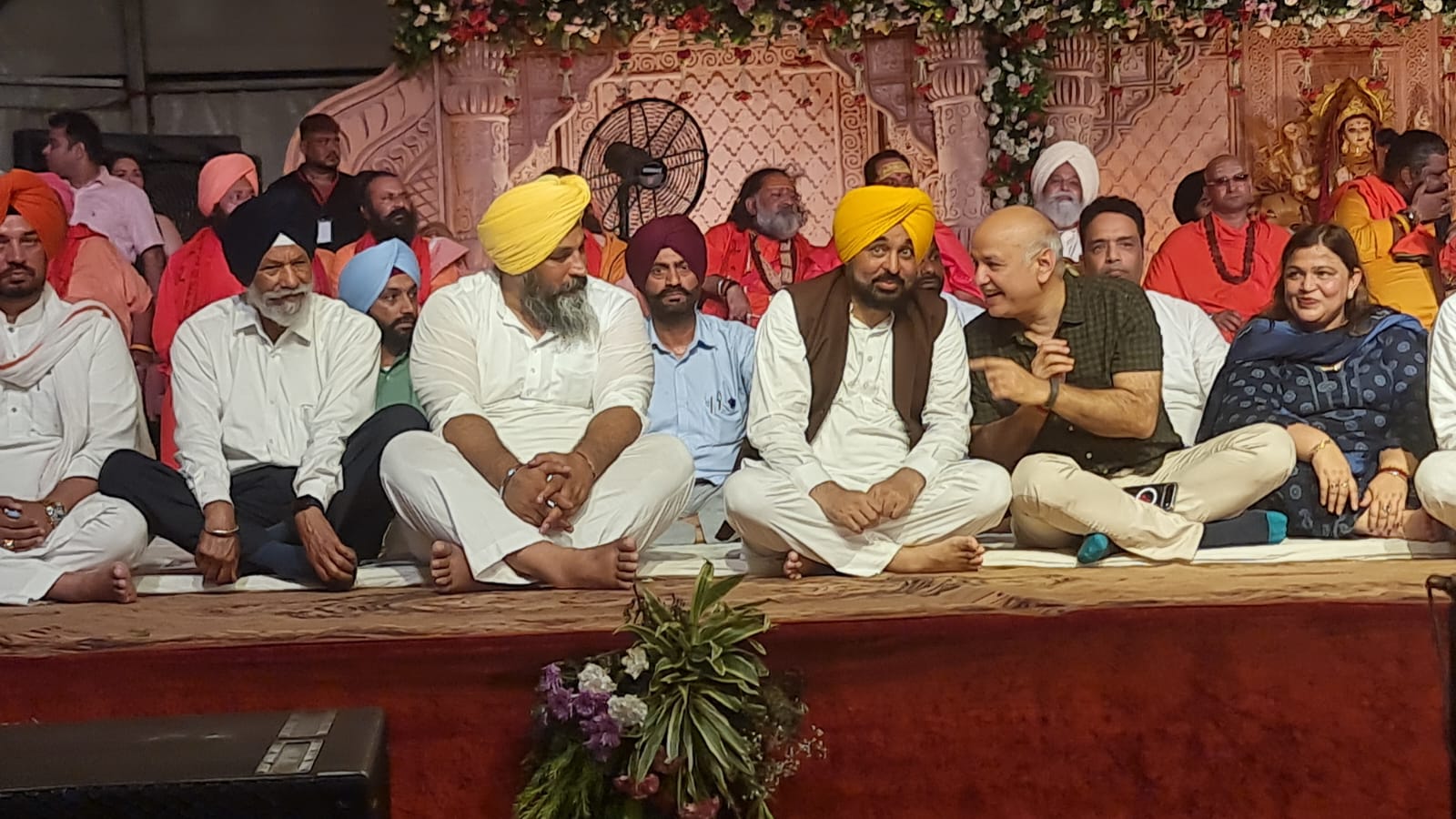 ਮੁੱਖ ਮੰਤਰੀ ਭਗਵੰਤ ਸਿੰਘ ਮਾਨ 'ਇਕ ਸ਼ਾਮ ਭਗਵਾਨ ਸ਼ਿਵ ਦੇ ਨਾਮ' ਸਮਾਗਮ ਵਿਚ ਪਹੁੰਚੇ