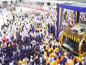 ਪੁਲਿਸ ਦੀ ਮੁਸਤੈਦੀ ਦੇ ਬਾਵਜੂਦ ਖ਼ਾਲਸਾਮਾਰਚ ਦੌਰਾਨ ਕਈ ਸੰਗਤਾਂ ਦੀਆਂ ਵਾਲੀਆਂ, ਚੈਨੀਆਂ ਤੇ ਬਟੂਏ ਗਾਇਬ