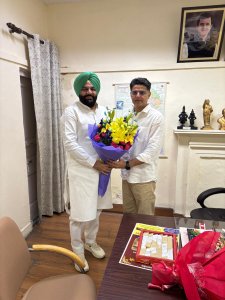 ਸਚਿਨ ਪਾਇਲਟ ਨੂੰ ਮਿਲੇ ਮੈਂਬਰ ਪਾਰਲੀਮੈਂਟ ਗੁਰਜੀਤ ਸਿੰਘ ਔਜਲਾ