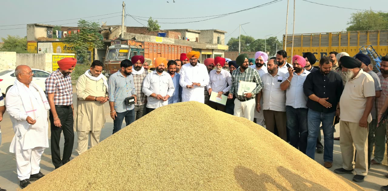 ਕੁਲਦੀਪ ਸਿੰਘ ਧਾਲੀਵਾਲ ਵਲੋਂ ਅਜਨਾਲਾ ਦੀ ਅਨਾਜ ਮੰਡੀ ’ਚ ਝੋਨੇ ਦੀ ਸਰਕਾਰੀ ਖਰੀਦ ਸ਼ੁਰੂ ਕਰਵਾਈ