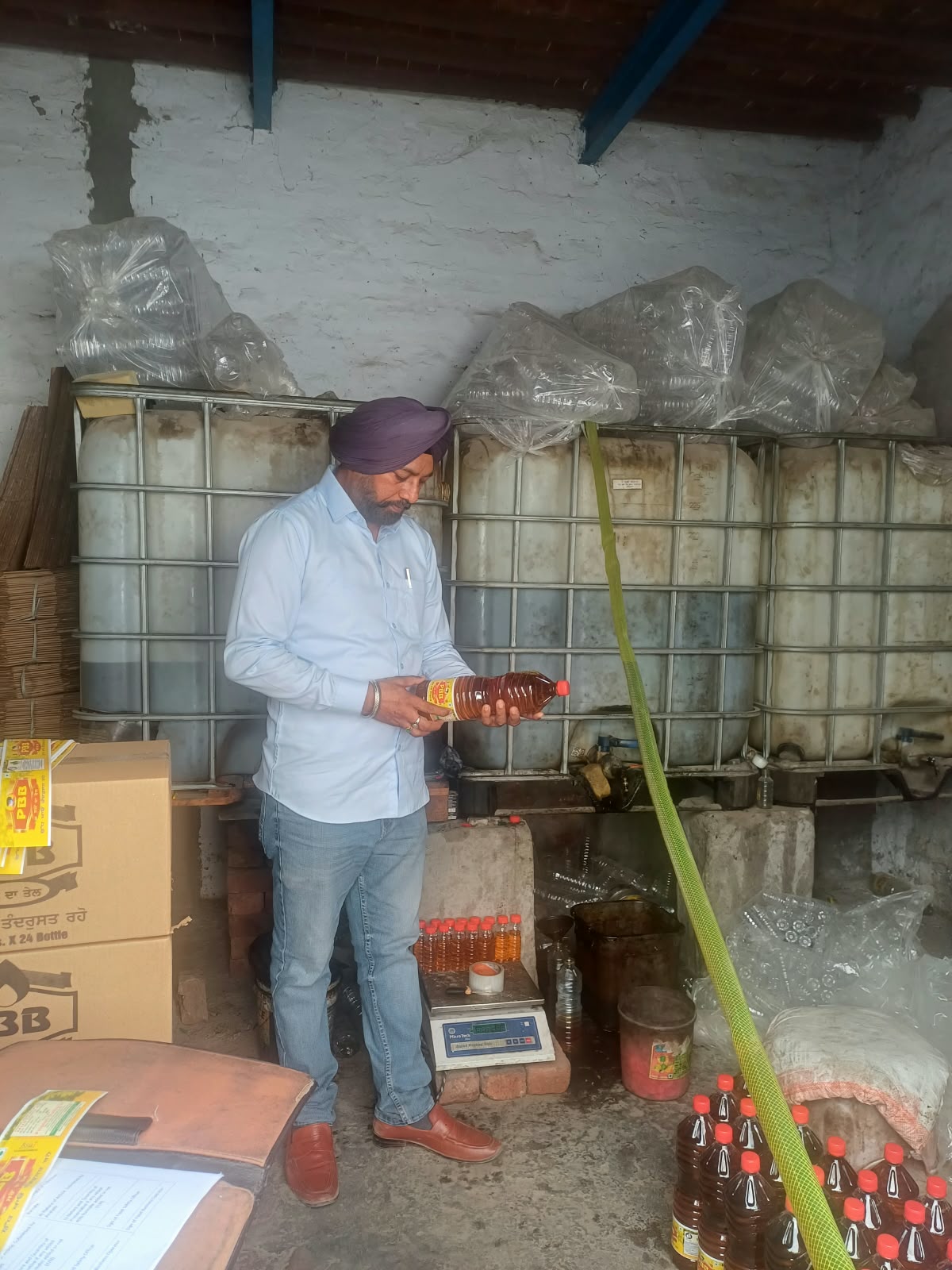 ਸਿਹਤ ਵਿਭਾਗ ਦੀ ਵੱਡੀ ਕਾਰਵਾਈ, 1100 ਲੀਟਰ ਮਿਲਾਵਟੀ ਸਰ੍ਹੋਂ ਦਾ ਤੇਲ ਸੀਲ
