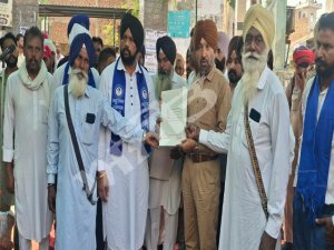 ਬਸਪਾ ਵੱਲੋਂ ਡਾ. ਅੰਬੇਡਕਰ ਦੇ ਬੁੱਤ ਨੂੰ ਢੁਕਵੀਂ ਜਗ੍ਹਾ 'ਤੇ ਲਾਉਣ ਨੂੰ ਲੈ ਕੇ ਧਰਨਾ