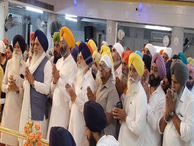 ਗੋਬਿੰਦ ਸਿੰਘ ਲੌਂਗੋਵਾਲ,ਪਰਮਿੰਦਰ ਸਿੰਘ ਢੀਂਡਸਾ ਅਤੇ ਹੋਰ ਆਗੂਆਂ ਨੇ ਤਖ਼ਤ ਸ੍ਰੀ ਦਮਦਮਾ ਸਾਹਿਬ ਵਿਖੇ ਕੀਤੀ ਅਰਦਾਸ