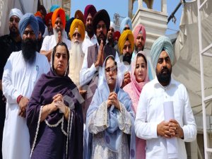 ਆਮ ਆਦਮੀ ਪਾਰਟੀ ਦੇ ਵਿਧਾਇਕ ਸ੍ਰੀ ਅਕਾਲ ਤਖ਼ਤ ਸਾਹਿਬ ਸਕੱਤਰੇਤ ਪਹੁੰਚੇ