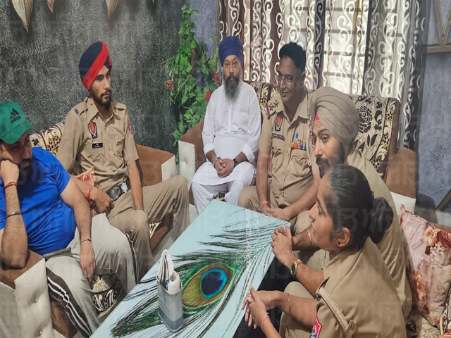 ਪੁਲਿਸ ਵੱਲੋਂ ਅਕਾਲੀ ਦਲ ਵਾਰਿਸ ਪੰਜਾਬ ਦੇ ਪੰਜ ਆਗੂ ਘਰਾਂ ਵਿਚ ਨਜ਼ਰਬੰਦ