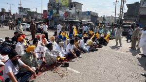 ਬਠਿੰਡਾ- ਚੰਡੀਗੜ੍ਹ ਮੁੱਖ ਸੜਕ ਜਾਮ , ਆਗੂਆਂ ਲਗਾਇਆ ਰੋਸ ਧਰਨਾ