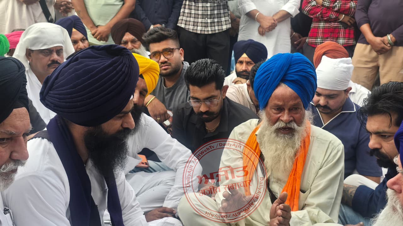 ਪਰਵਿੰਦਰ ਝੋਟੇ ਦੇ ਪਰਿਵਾਰ ਨੂੰ ਮਿਲਣ ਪੁੱਜੇ ਗਿਆਨੀ ਗੜਗੱਜ