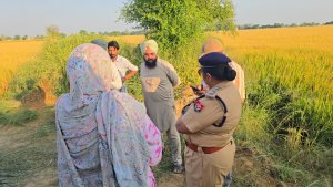 ਪਤੀ ਨੇ ਪਤਨੀ ਦਾ ਕੁਹਾੜੀ ਮਾਰ ਕੇ ਕੀਤਾ ਕਤਲ, ਬਾਅਦ 'ਚ ਖ਼ੁਦ ਜ਼ਹਿਰ ਪੀ ਕੇ ਕੀਤੀ ਖ਼ੁਦਕੁਸ਼ੀ