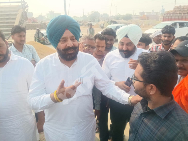 ਵਿਧਾਇਕ ਫੌਜਾ ਸਿੰਘ ਸਰਾਰੀ ਅਤੇ ਜ਼ਿਲ੍ਹਾ ਮੰਡੀ ਅਫ਼ਸਰ ਵਲੋਂ ਗੁਰੂ ਹਰ ਸਹਾਏ ਦੀ ਮੁੱਖ ਅਨਾਜ ਮੰਡੀ ਦਾ ਦੌਰਾ