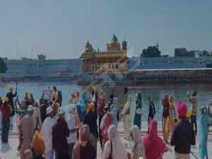 ਫ਼ਿਲਮ ਅਦਾਕਾਰ ਰਾਜ ਬੱਬਰ ਸੱਚਖੰਡ ਸ੍ਰੀ ਹਰਿਮੰਦਰ ਸਾਹਿਬ ਵਿਖੇ  ਹੋਏ ਨਤਮਸਤਕ
