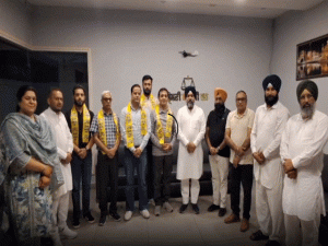 ਗੁਰਾਇਆ ਦੇ ਵਪਾਰੀ ਵਰਗ ਨਾਲ ਸਬੰਧਤ ਕਈ ਆਗੂ ਸ਼੍ਰੋਮਣੀ ਅਕਾਲੀ ਦਲ (ਬ) ਵਿਚ ਸ਼ਾਮਲ ਹੋਏ