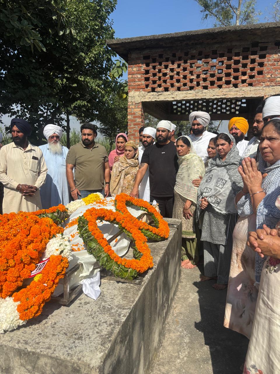 ਸਾਬਕਾ ਕੈਪ. ਸੁਖਚੈਨ ਸਿੰਘ ਰੰਧਾਵਾ ਦਾ ਸਰਕਾਰੀ ਸਨਮਾਨਾ ਨਾਲ ਅੰਤਿਮ ਸੰਸਕਾਰ
